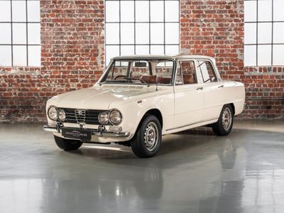 1975 Alfa Romeo Giulia Super