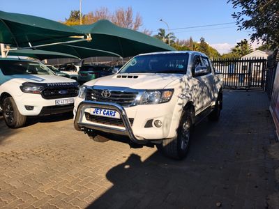 2015 Toyota Hilux 3.0 D-4D Legend 45 Raised Body Double-Cab