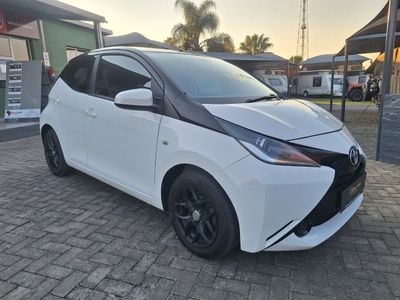2016 Toyota Aygo 1.0 X-Play 5-dr