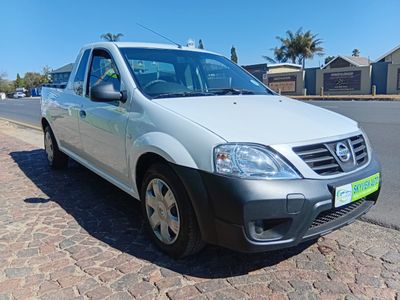2024 Nissan NP200 1.6 A/C Safety Pack