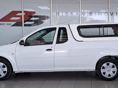 2023 Nissan NP200 1.6 A/C Safety Pack