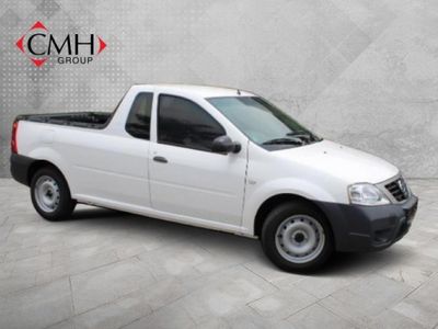 2022 Nissan NP200 1.6 A/C Safety Pack