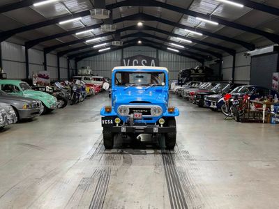 1976 Toyota Land Cruiser FJ40 Soft-Top