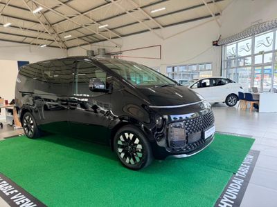 2025 Hyundai Staria 2.2d Luxury Auto