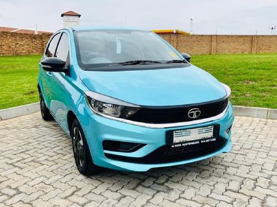 2026 TATA Tiago 1.2 XT