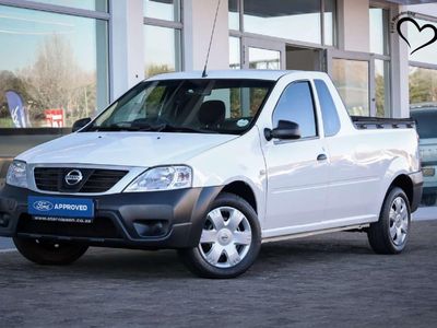 2022 Nissan NP200 1.6 A/C Safety Pack