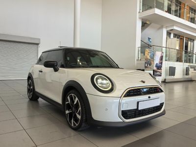 2025 MINI Hatch Cooper S Auto