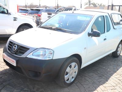 2020 Nissan NP200 1.6 A/C Safety Pack