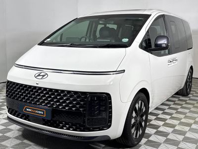 2025 Hyundai Staria 2.2d Luxury Auto