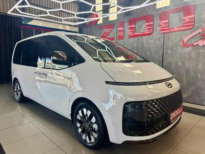 2023 Hyundai Staria 2.2d Luxury Auto