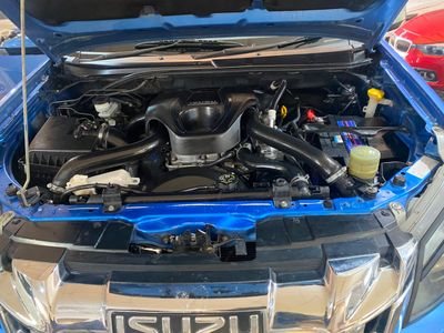 2014 Isuzu KB 300 D-Teq LX 4x4 Extended Cab