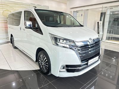 2023 Toyota Quantum 2.8 VX 6-seat