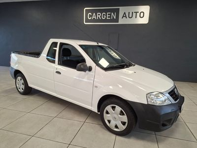 2022 Nissan NP200 1.6 A/C Safety Pack