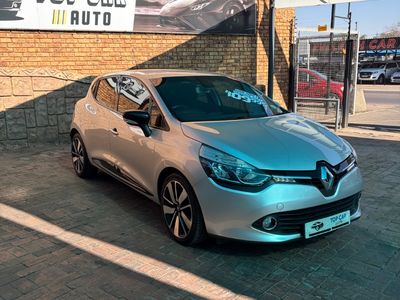 2014 Renault Clio IV 900T Dynamique 5-dr (66kW)