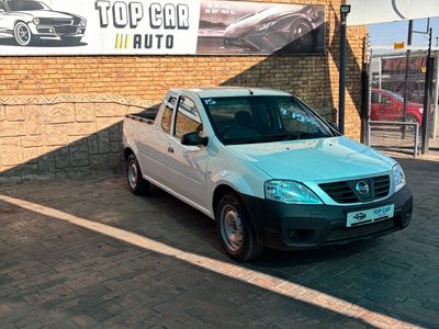 2015 Nissan NP200 1.6 A/C Safety Pack