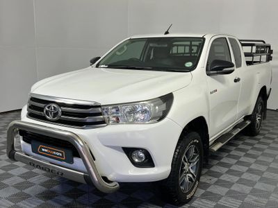 2017 Toyota Hilux 2.4 GD-6 Raised Body SRX Extended Cab