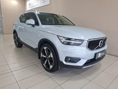 2020 Volvo XC40 T3 Momentum Auto