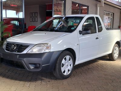 2019 Nissan NP200 1.6 A/C Safety Pack