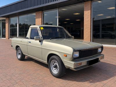 1999 Nissan 1400 5-spd