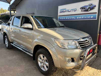 2012 Toyota Hilux 4.0 V6 Raider Raised Body Auto Double-Cab