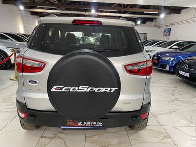 2015 Ford Escort 45