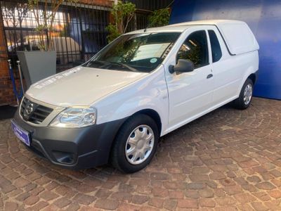 2022 Nissan NP200 1.6 A/C Safety Pack
