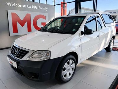 2021 Nissan NP200 1.6 A/C Safety Pack