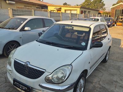 2004 Daihatsu Sirion 1.3 CX Auto