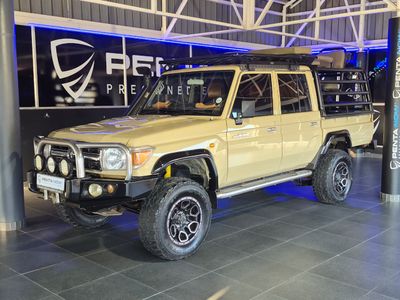 2013 Toyota Land Cruiser 79 4.0 Double-Cab