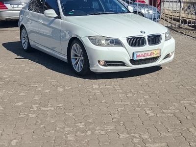 2011 BMW 3 Series 323i Exclusive Auto