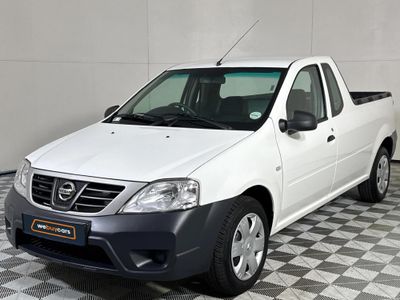 2019 Nissan NP200 1.6 A/C Safety Pack