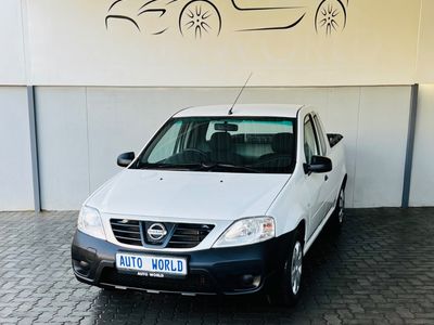 2023 Nissan NP200 1.6 A/C Safety Pack