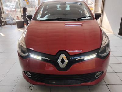 2015 Renault Clio IV 900T Dynamique 5-dr (66kW)