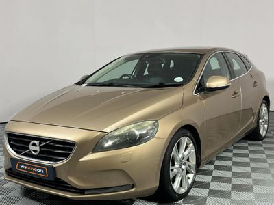 2014 Volvo V40 T4 Excel Auto