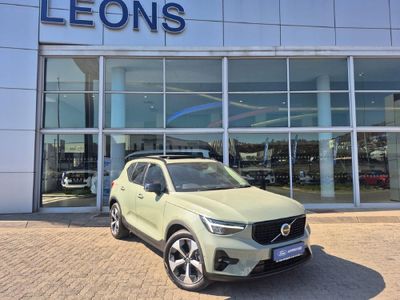 2024 Volvo XC40 B4 Plus Dark Geartronic Mild-Hybrid