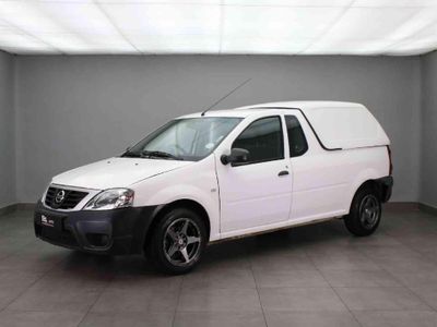2023 Nissan NP200 1.6 A/C Safety Pack