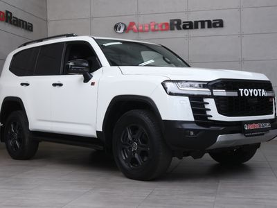 2025 Toyota Land Cruiser 300 V6 3.5 T GR-S