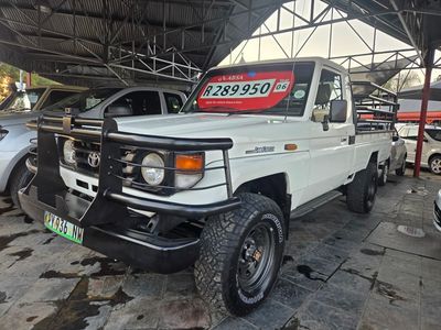 2006 Toyota Land Cruiser 70 4.5 Single-Cab