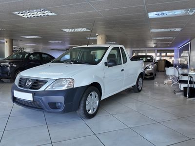 2018 Nissan NP200 1.6 A/C Safety Pack