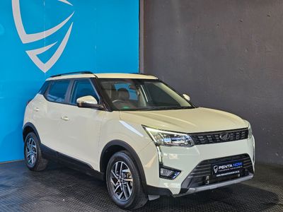 2022 Mahindra XUV 300 1.5D | W8