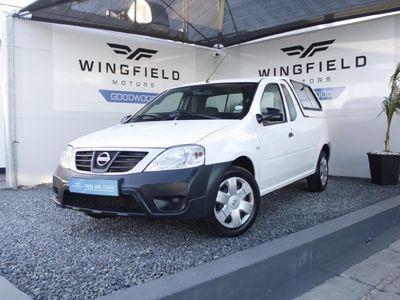 2014 Nissan NP200 1.6 A/C Safety Pack
