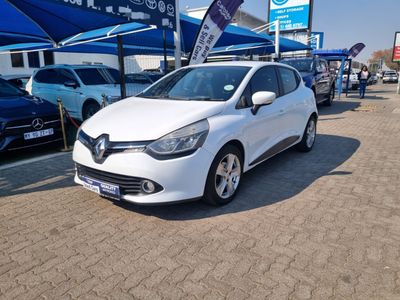 2015 Renault Clio IV 900T Expression 5-dr (66kW)