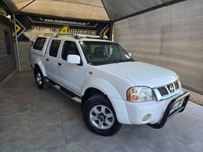 2006 Nissan Hardbody 2400i SE Double-Cab