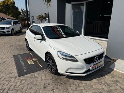 2019 Volvo V40 D2 Inscription Auto