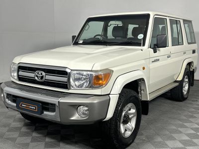 2010 Toyota Land Cruiser 76 4.2 D Station Wagon