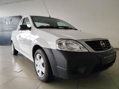 2024 Nissan NP200 1.6 A/C Safety Pack