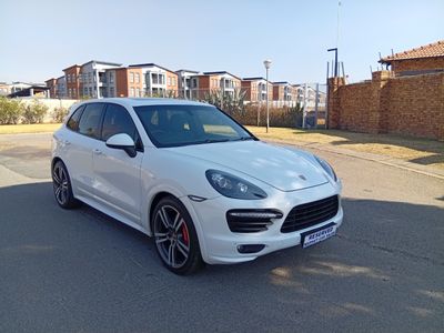2014 Porsche Cayenne GTS Auto