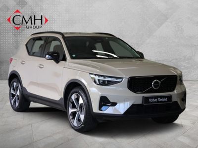 2025 Volvo XC40 B4 Plus Dark Geartronic Mild-Hybrid