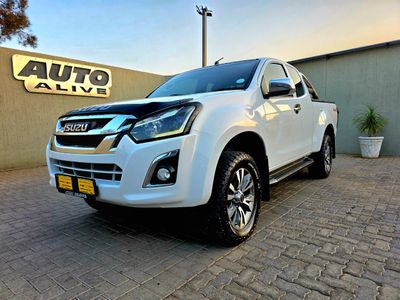 2017 Isuzu KB 300 D-Teq LX 4x4 Extended Cab