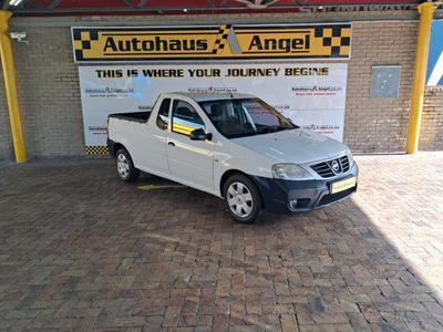 2016 Nissan NP200 1.6 A/C Safety Pack